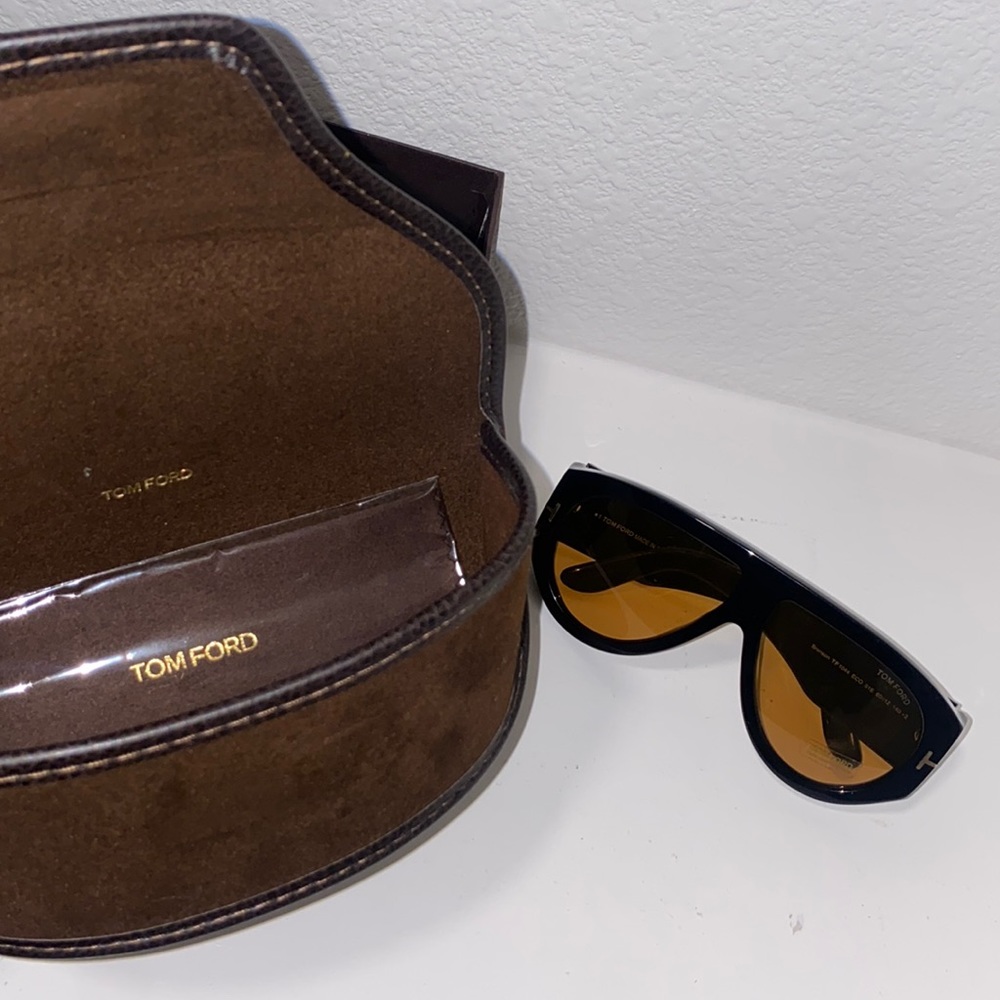 Tom Ford glasses shades eyeglasses sunglasses eyewear sunshades sunnies TF